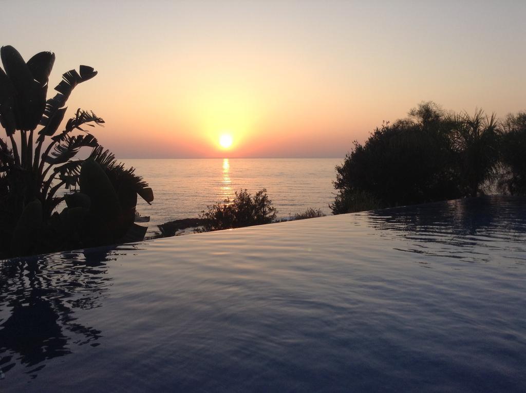 Sunset View Mermaid Villa Pomos Eksteriør billede