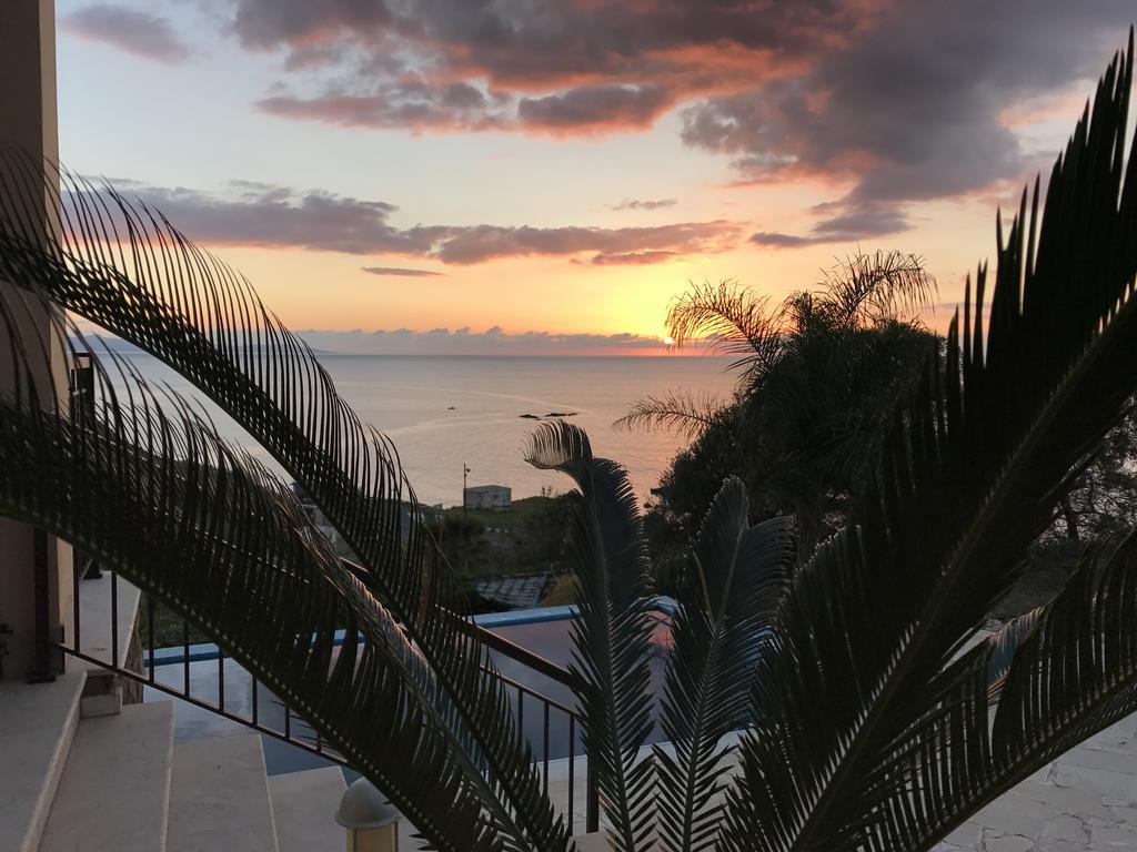 Sunset View Mermaid Villa Pomos Eksteriør billede